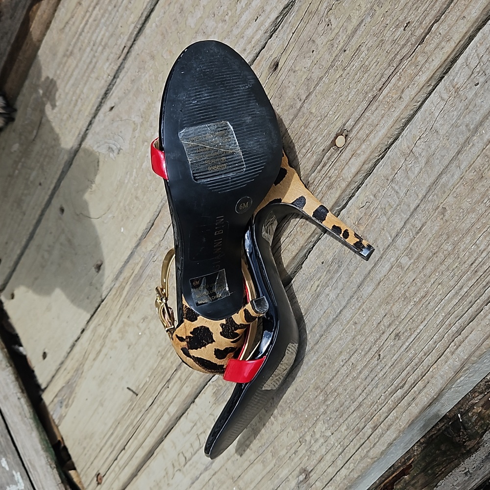 Gianni Bini 4 inch Heels Red Gold Strappy Leopard Heel - Picture 5 of 8